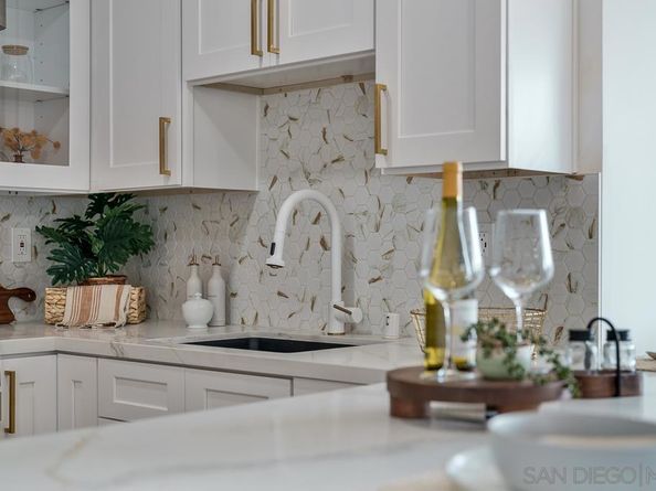 1892 Westinghouse St, San Diego CA 92111