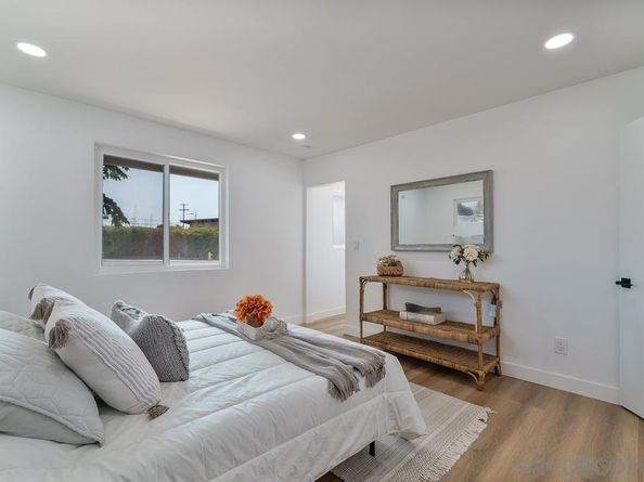 1892 Westinghouse St, San Diego CA 92111