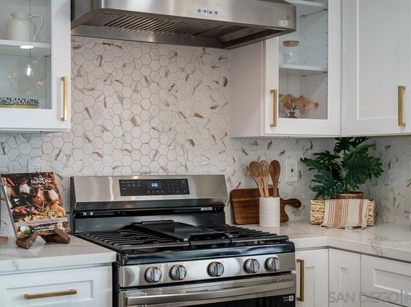 1892 Westinghouse St, San Diego CA 92111