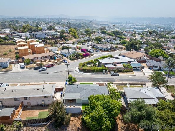 1892 Westinghouse St, San Diego CA 92111