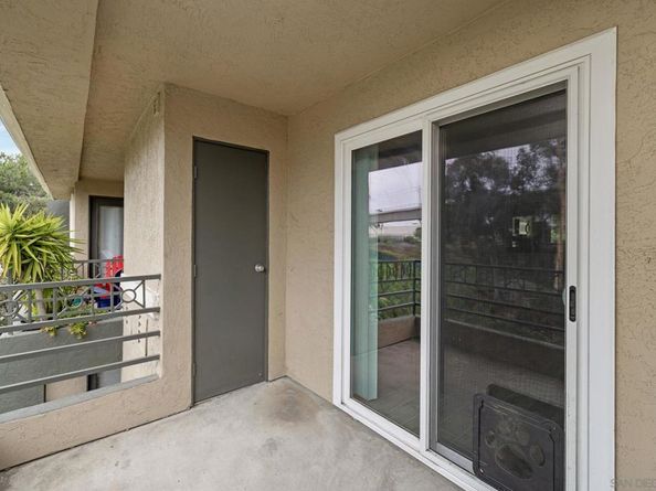 7405 Charmant Dr. 2306 2306, San Diego CA 92122