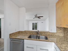 7405 Charmant Dr. 2306 2306, San Diego CA 92122