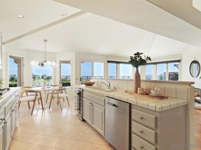 1483 Caminito Diadema, La Jolla CA 92037