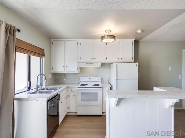 7838 Cowles Mountain Ct C32, San Diego CA 92119