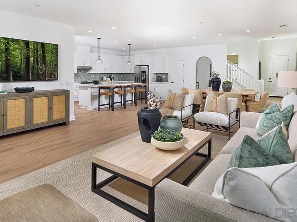 5538 Dora Way, Oceanside CA 92057