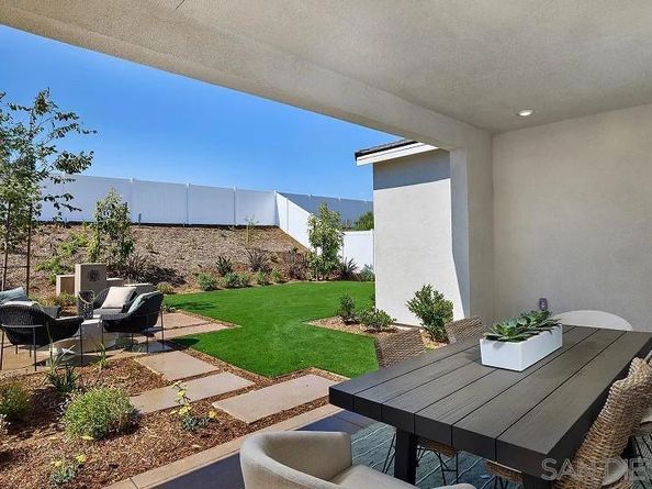 5538 Dora Way, Oceanside CA 92057