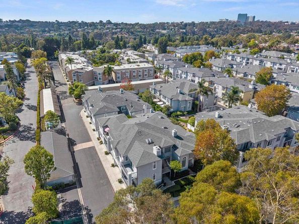 8635 Via Mallorca D, La Jolla CA 92037