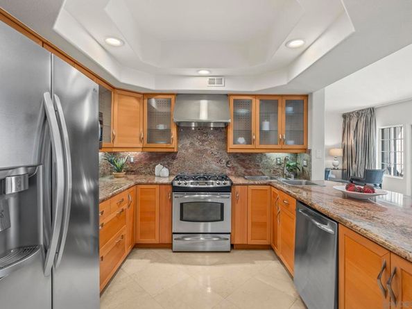 8635 Via Mallorca D, La Jolla CA 92037