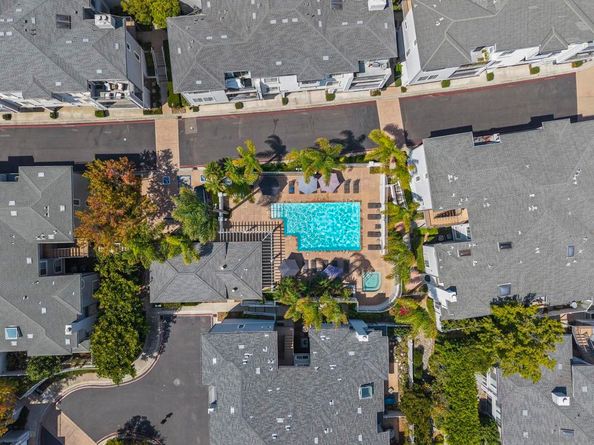 8635 Via Mallorca D, La Jolla CA 92037