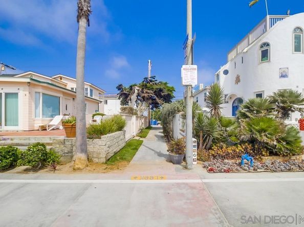 3575 77 Strand Way, San Diego CA 92109