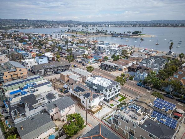 3575 77 Strand Way, San Diego CA 92109