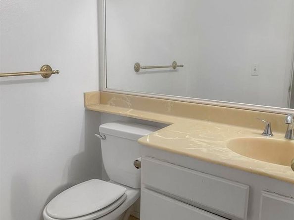 6815 Caminito Mundo 23, San Diego CA 92119