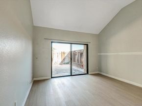 9488 Hiker Hill Rd, San Diego CA 92129