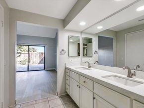 9488 Hiker Hill Rd, San Diego CA 92129