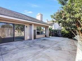 9488 Hiker Hill Rd, San Diego CA 92129