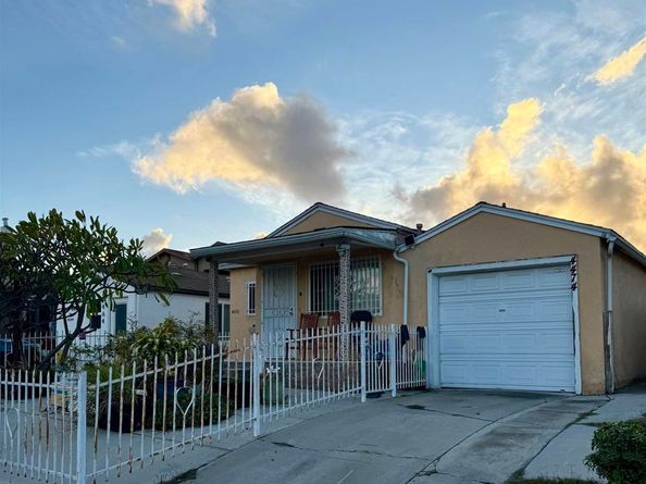 4472 74 51st St, San Diego CA 92115