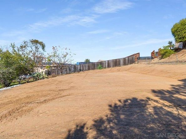 1756 Alhudson Dr, Escondido CA 92029