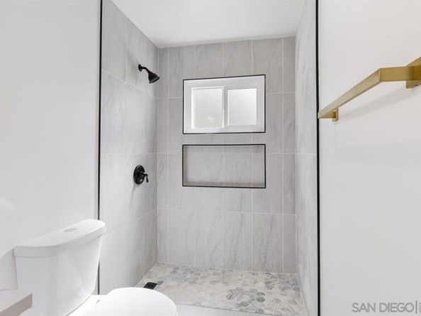 1756 Alhudson Dr, Escondido CA 92029