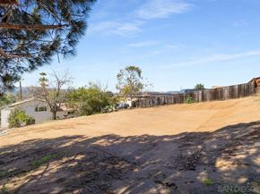 1756 Alhudson Dr, Escondido CA 92029