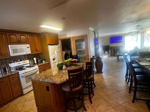 5935 Flipper Dr, San Diego CA 92114