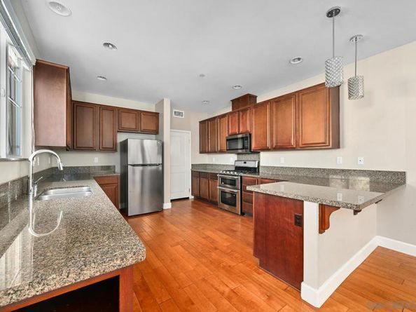 1786 Jasmine Way, Oceanside CA 92054