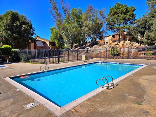 1051 Rock Springs Rd 137, Escondido CA 92026
