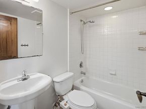 801 W Hawthorn St 203, San Diego CA 92101