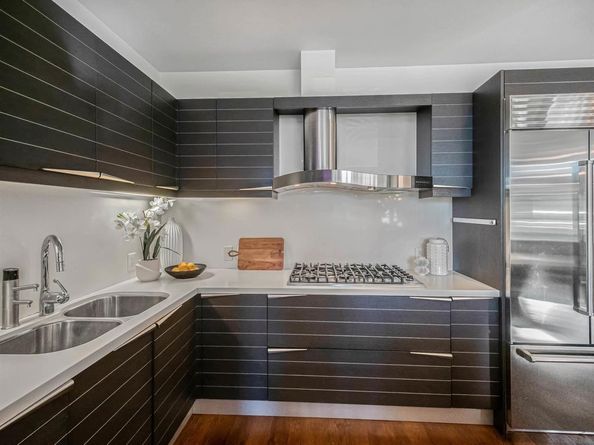 1325 Pacific Hwy 107, San Diego CA 92101