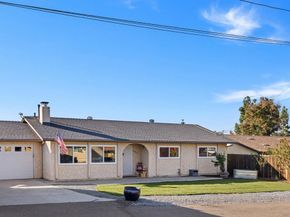 8802 Blue Boy Ln, Santee CA 92071