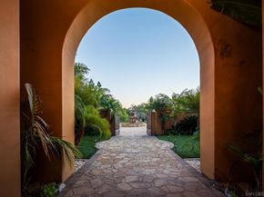 4760 Rancho Del Mar Trail, San Diego CA 92130