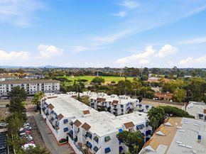 8310 Regents Rd 1E, San Diego CA 92122