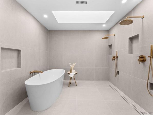 4665 Arizona St, San Diego CA 92116