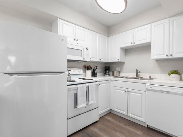 6955 Alvarado Rd 77, San Diego CA 92120