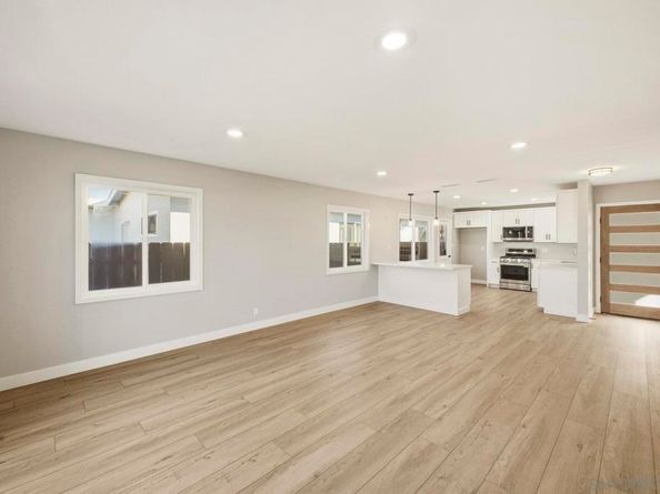 2990 Greyling Dr, San Diego CA 92123