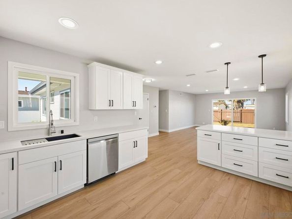 2990 Greyling Dr, San Diego CA 92123