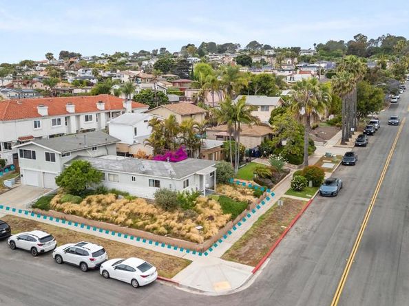 4804 Lamont St, San Diego CA 92109