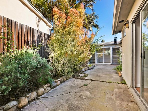 4804 Lamont St, San Diego CA 92109