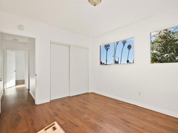 4804 Lamont St, San Diego CA 92109