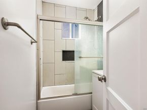 4804 Lamont St, San Diego CA 92109