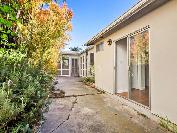 4804 Lamont St, San Diego CA 92109