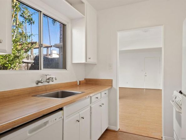 4804 Lamont St, San Diego CA 92109