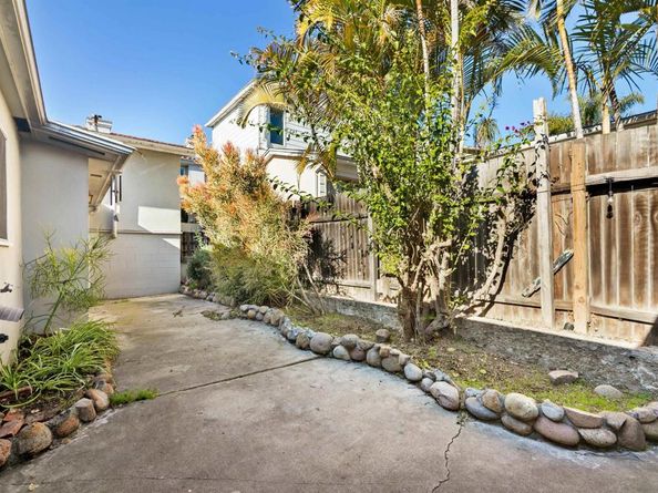 4804 Lamont St, San Diego CA 92109