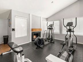 3456 Castle Glen Dr 290, San Diego CA 92123