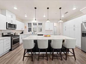 5360 Calle Rockfish 32, San Diego CA 92154