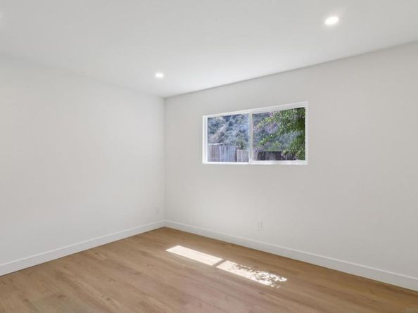 5011 Gardena Ave, San Diego CA 92110