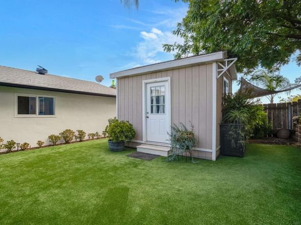9972 Via Francis, Santee CA 92071