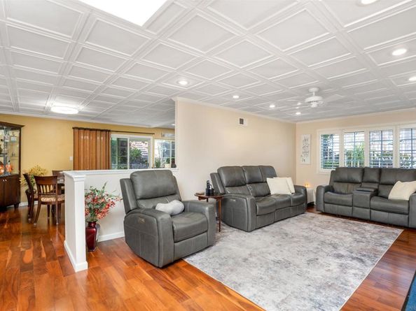9972 Via Francis, Santee CA 92071