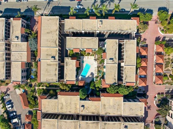 2514 Clairemont Dr 111, San Diego CA 92117