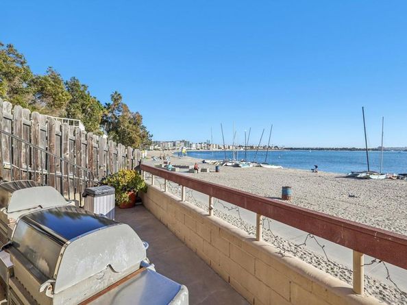 1235 Parker Pl 2B, San Diego CA 92109