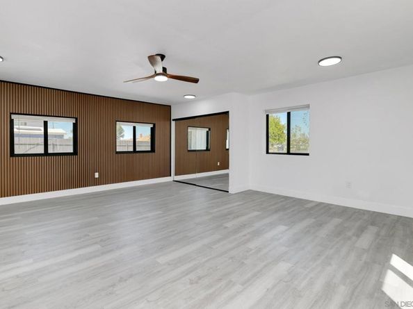 9125 Akard St, Spring Valley CA 91977